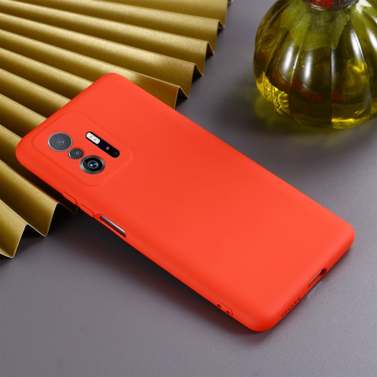 For Xiaomi 11T 5G Solid Color Liquid Silicone Dropproof Full Coverage Protective Case(Red) - Xiaomi Accessories by buy2fix | Online Shopping UK | buy2fix